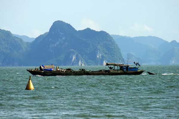 Ha-Long-Bay Fischerboot-Vietnam