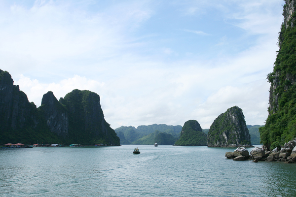 Mit dem Boot durch die Ha Long Bay Vietnam